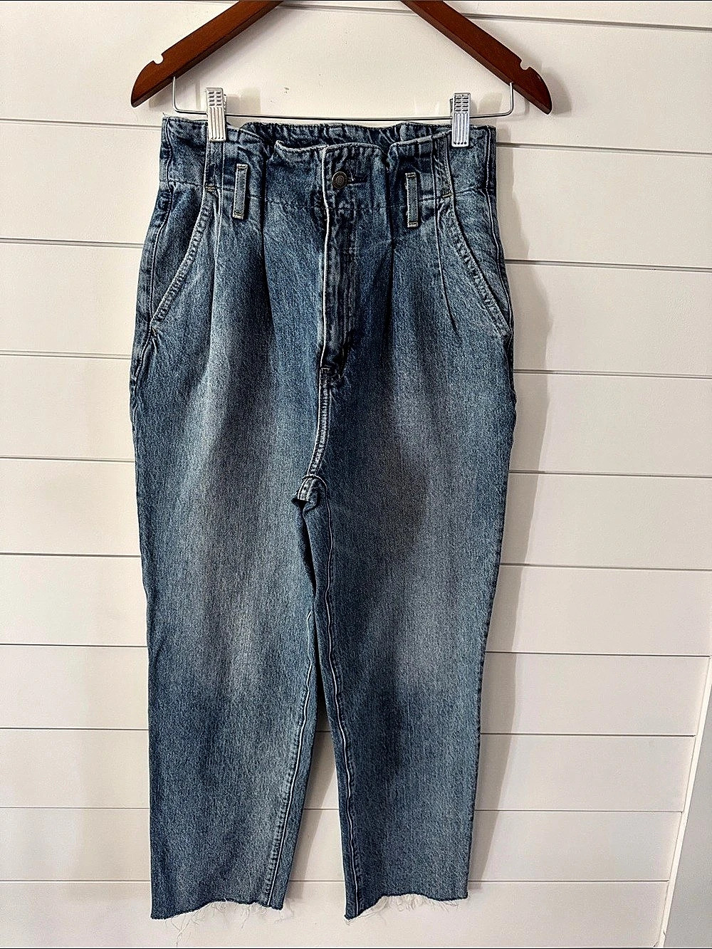 Abercrombie & Fitch A&F Mom Jean High Rise Jeans Blue Waist 26